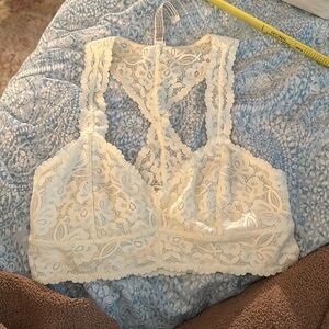 Intimately free people white lace bra with racer back size small excellent cond